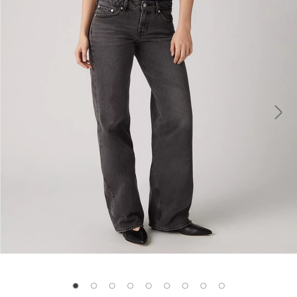 Levi’s Low Loose Jeans - Picture 2 of 2